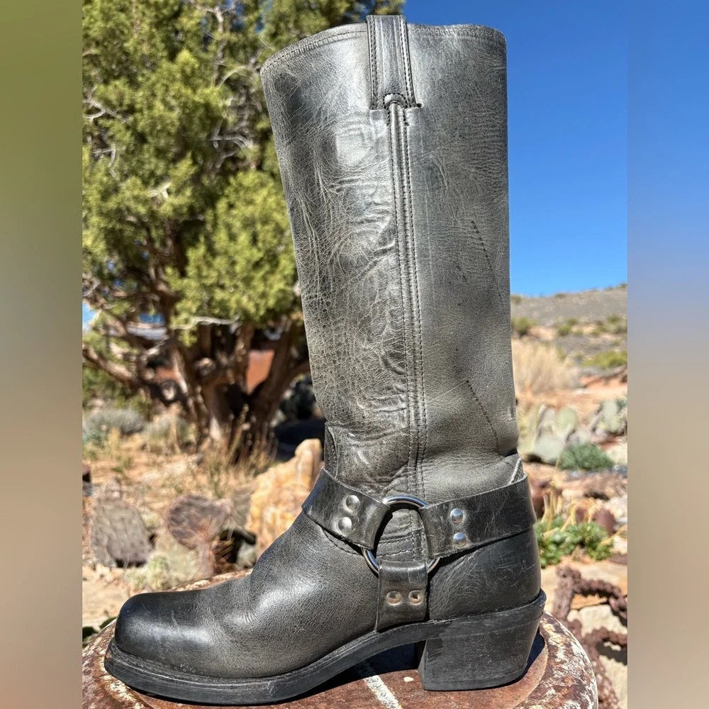 FRYE🇺🇸 15R Harness Tall Boots - Picture 3 of 16